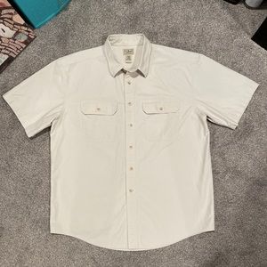 Mens LL Bean beige short sleeve button up shirt. Size Large (reg).